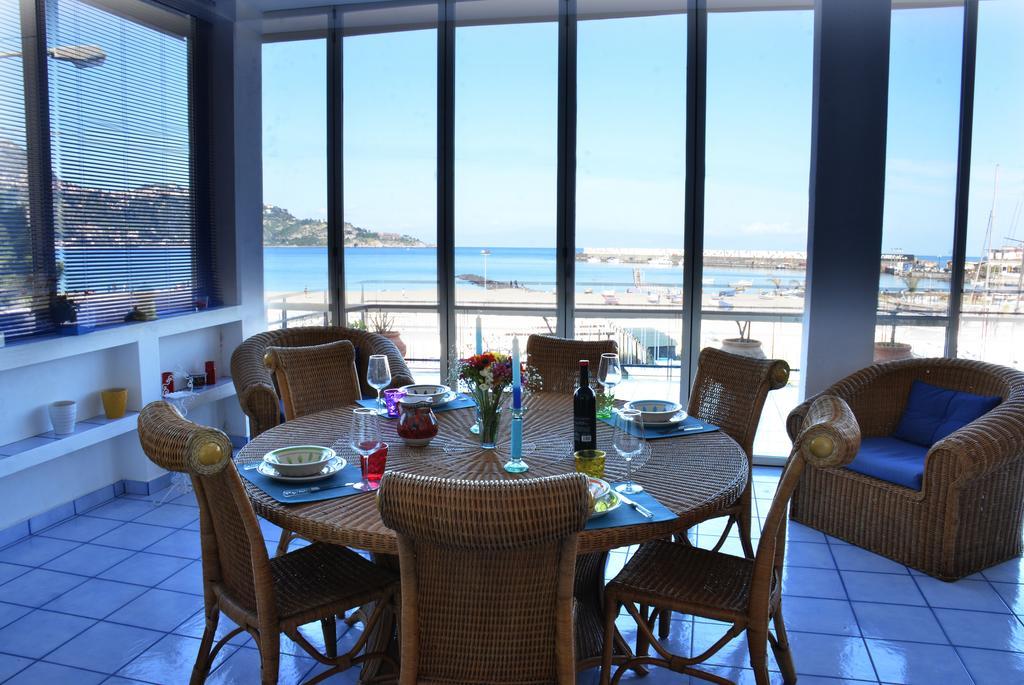 Apartamento Terrazza Sul Mare Giardini-Naxos Exterior foto