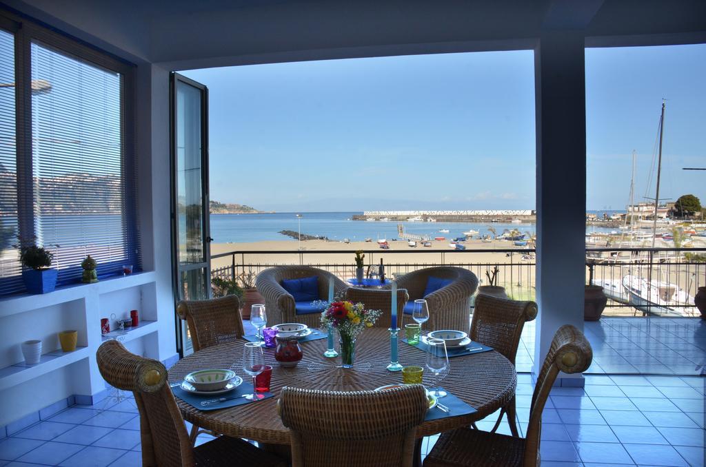 Apartamento Terrazza Sul Mare Giardini-Naxos Exterior foto
