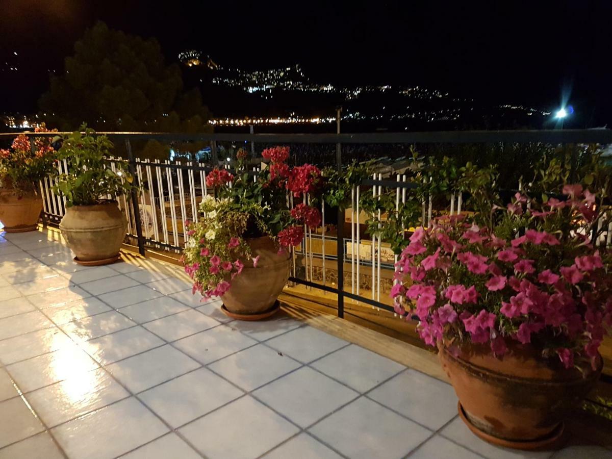 Apartamento Terrazza Sul Mare Giardini-Naxos Exterior foto